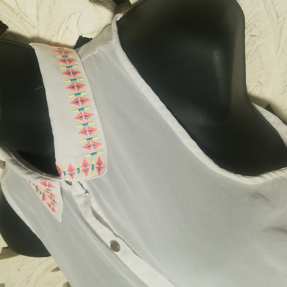 🖤4 for $25 Bongo Size Small Neon Aztec Collar Sheer White Button Down Top - Picture 14 of 17
